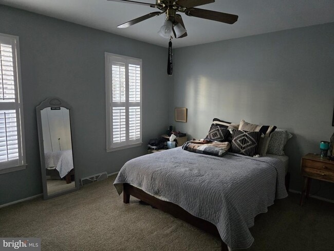 Building Photo - 5407 Fantail Dr