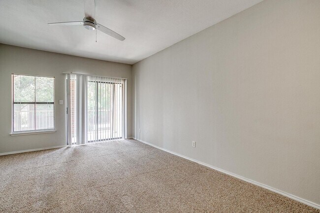 Building Photo - Nice 2 Bed, 2 Bath Second Story Condo Overlooking the Pool- 76107