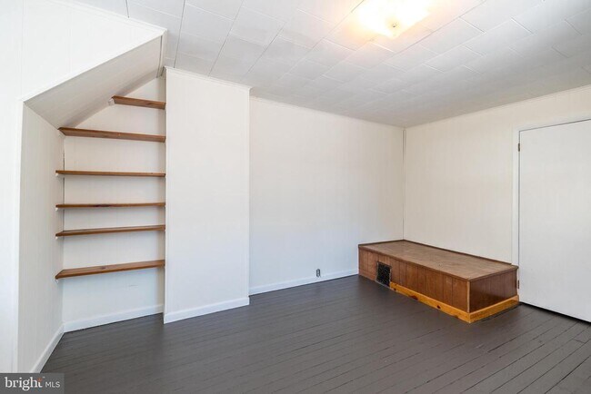 Building Photo - 7738 Ardleigh St