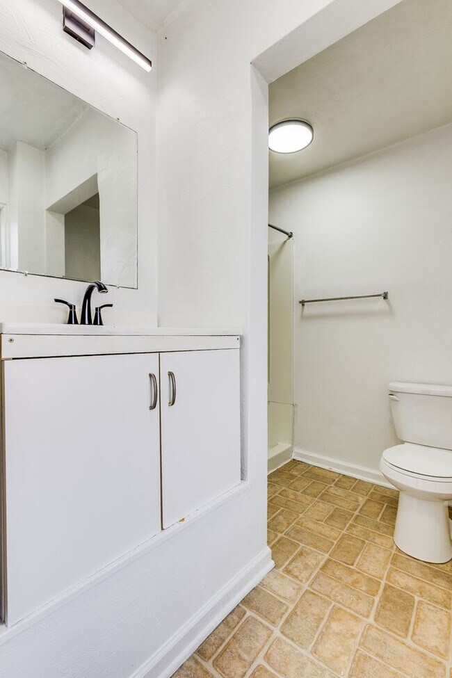 Building Photo - 1 St Martin St