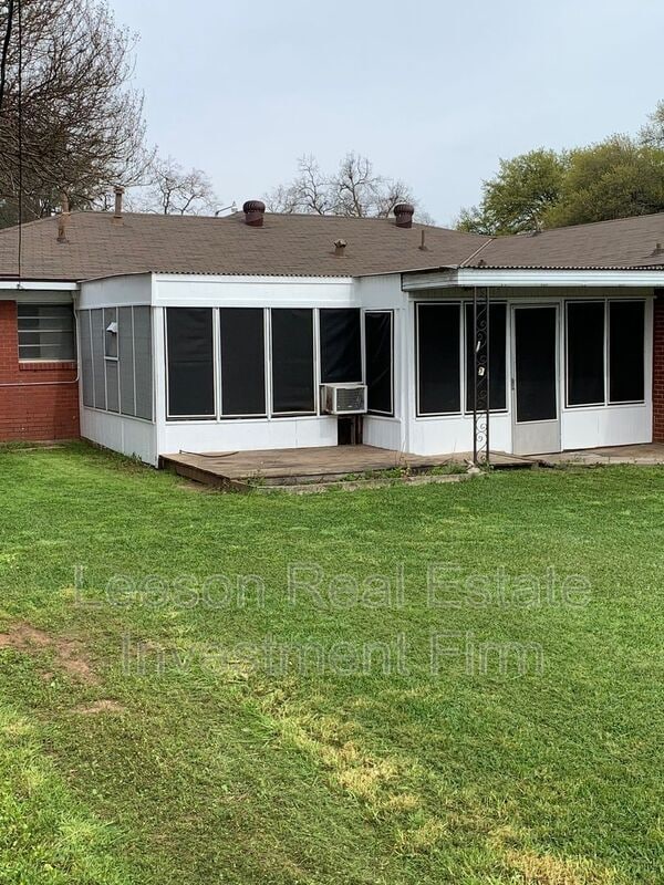 Building Photo - 1139 Carolina St