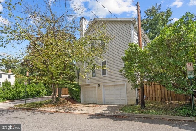 Building Photo - 5103 Belt Rd NW