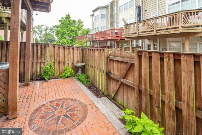 Building Photo - 938 Herons Run Ln