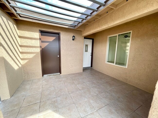 Building Photo - Cute 3 Bedroom Home in Lake Havasu City!- Available Soon!