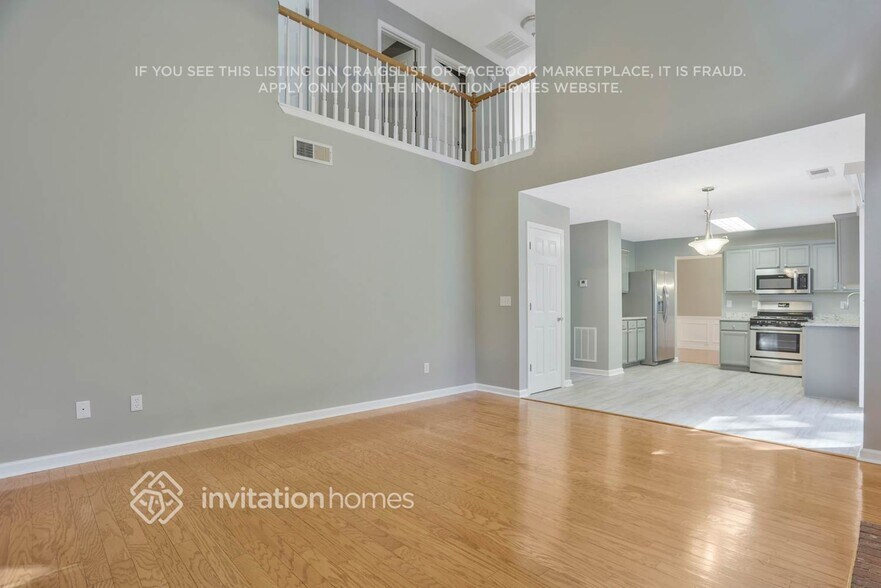 Building Photo - 3417 Sandlake Dr SW