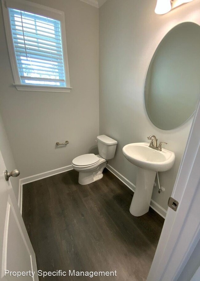 Building Photo - 3 br, 2.5 bath House - 702 Carraway Street