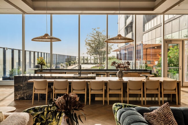 Building Photo - Residences at 6G