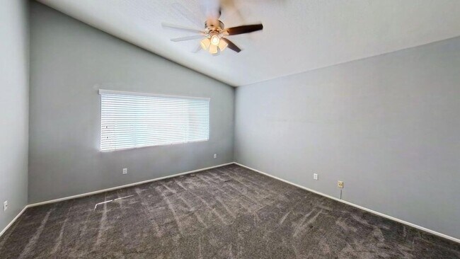 Building Photo - 526 Wrightwood Rd