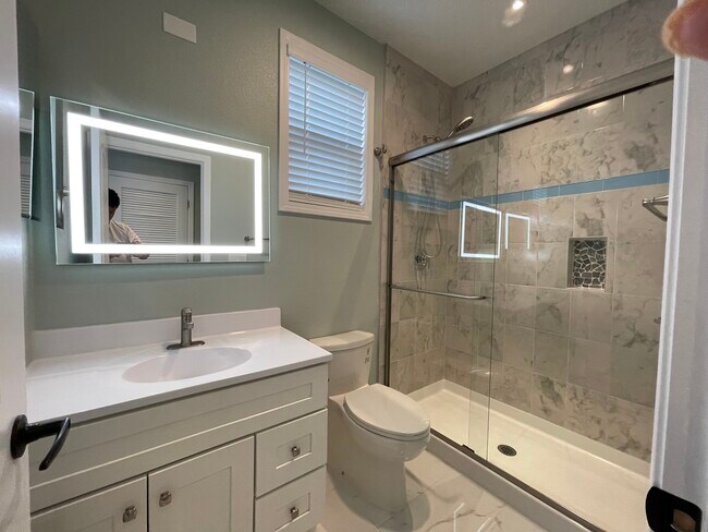 Building Photo - 1719 Heirloom St