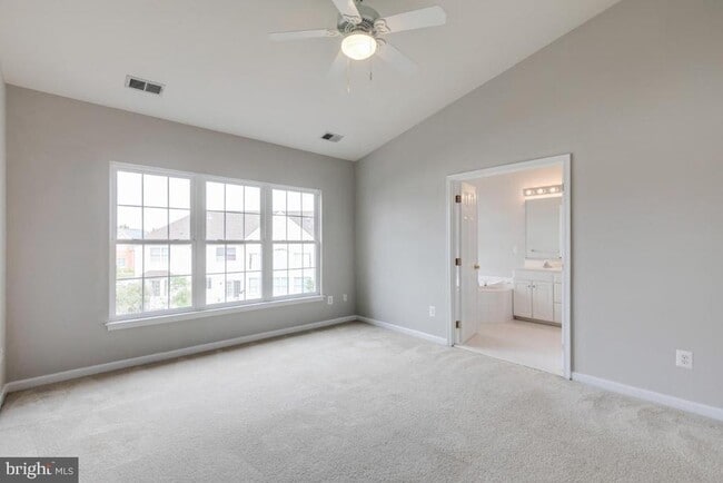 Building Photo - 25286 McIntyre Sq