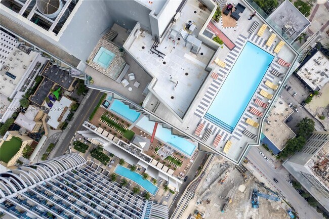 Building Photo - 1300 S Miami Ave