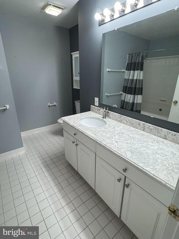 Building Photo - 102 Mercer Ct