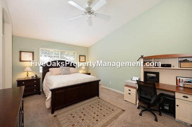 Building Photo - 531 Rowlands Ct
