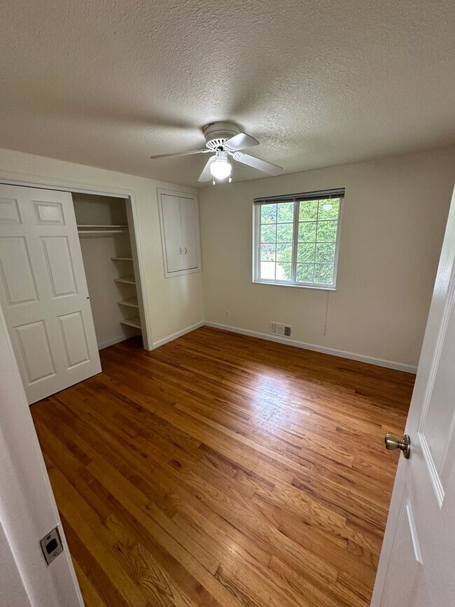 Building Photo - Home in Parkside Subdivision