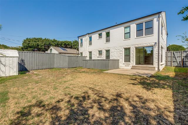 Building Photo - 5042 W University Blvd