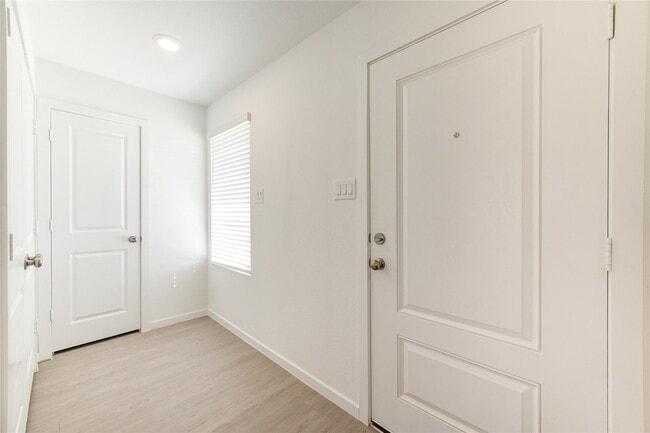 Building Photo - 26618 Pampas Grass Ln