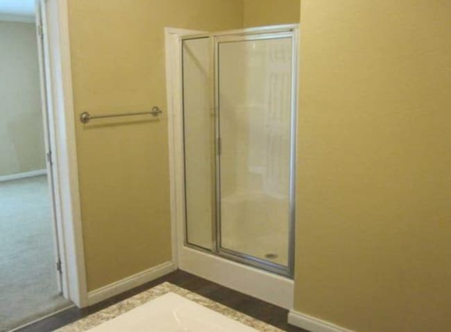 Building Photo - 758 Green Rd