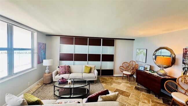 Building Photo - 9225 Collins Ave