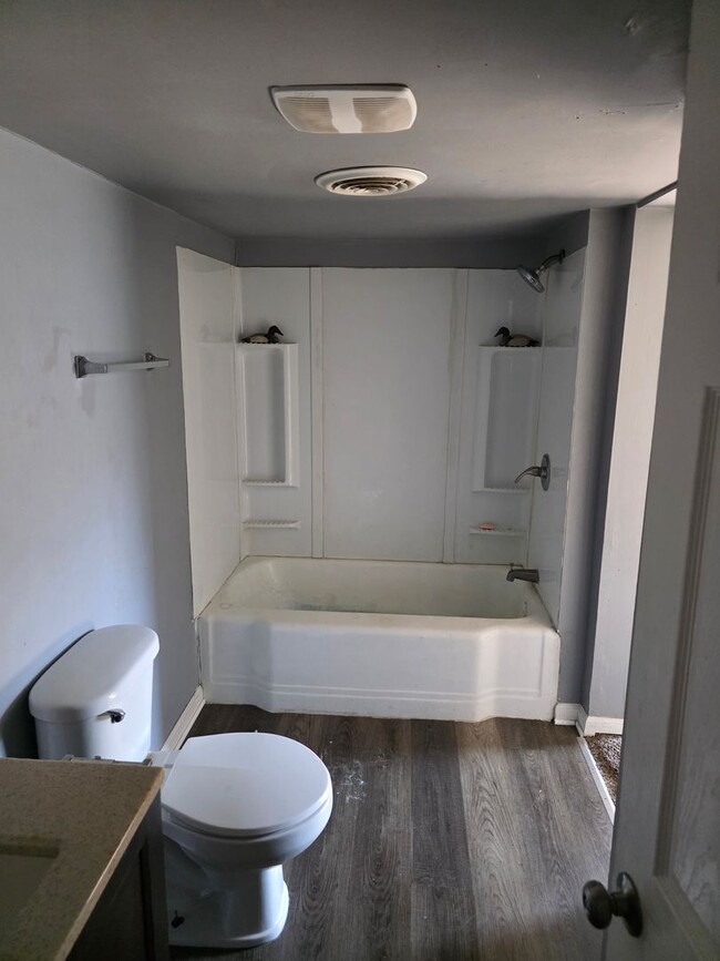 Building Photo - LIMITED TIME**1/2 OFF DEPOSIT**