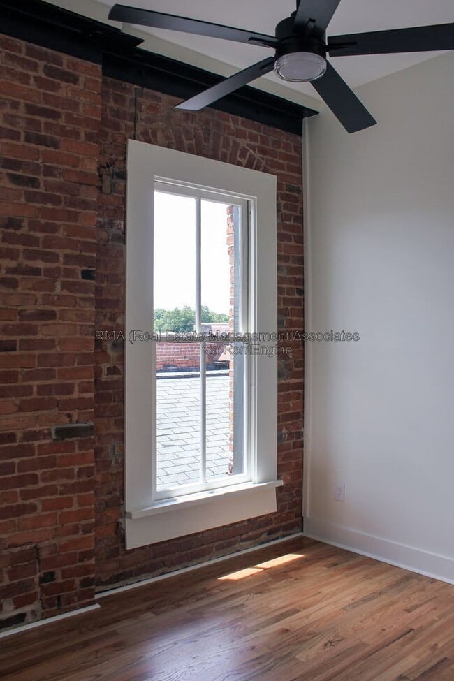 Building Photo - 6 Zebulon Street