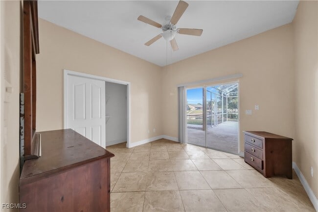 Building Photo - 2015 SE 12th St