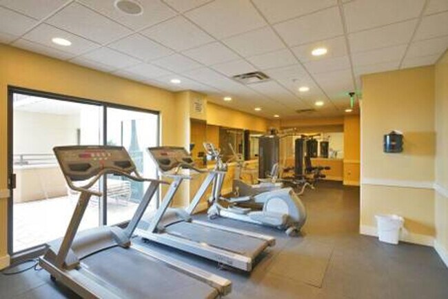 Building Photo - 15100 Front Beach Rd