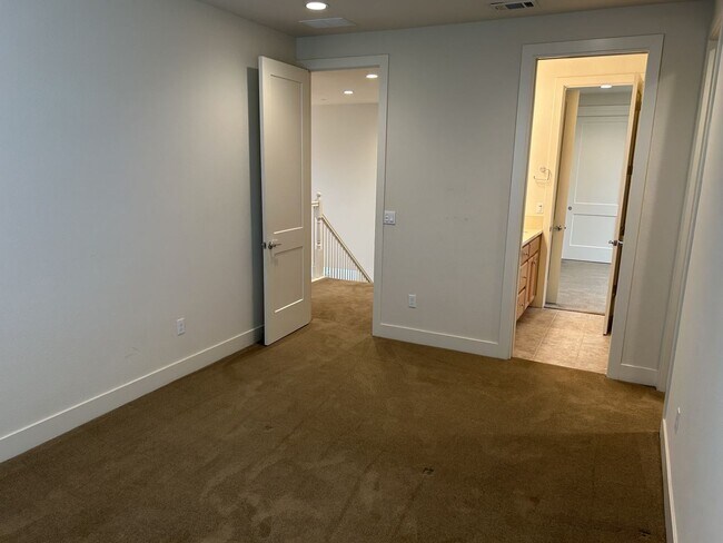 Building Photo - Beautiful Elegant Fountaingrove Home