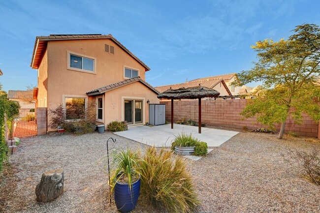 Building Photo - Remodeled Three Bedroom in Summerlin! No carpet!