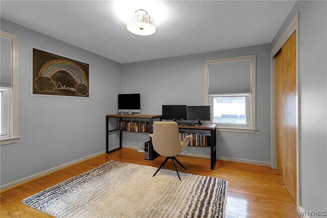 Building Photo - 169 Calvin Ct N