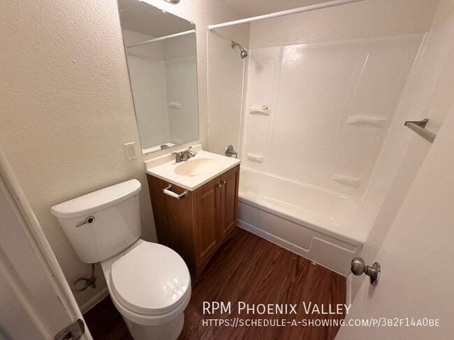 Building Photo - 6802 W Glendale Ave