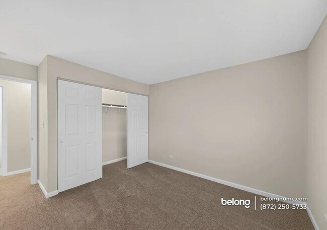 Building Photo - 1420 Stonebridge Cir