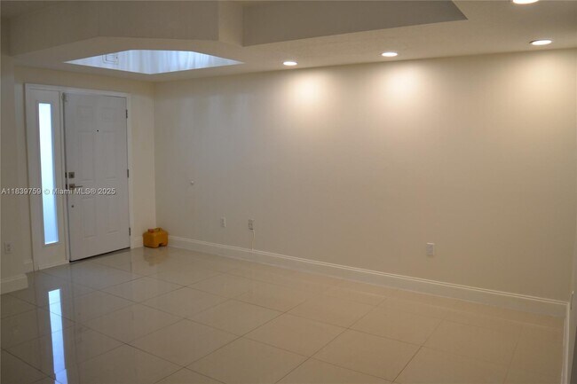 Building Photo - 10190 SW 88th St