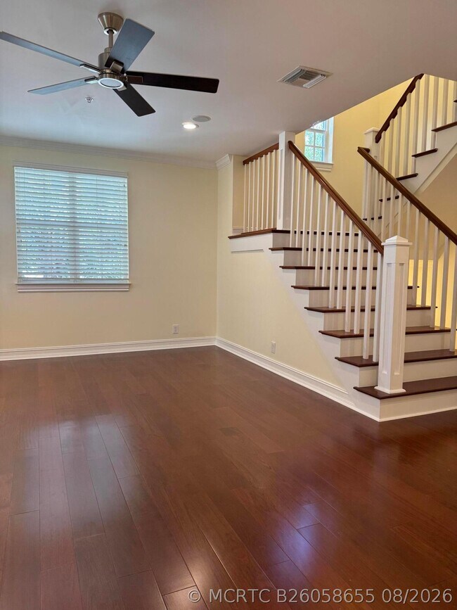 Building Photo - 503 N Mallory Cir