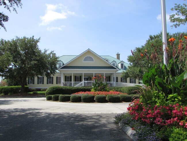 Building Photo - This is a 2 Bedroom, 2 Bathroom Completely...