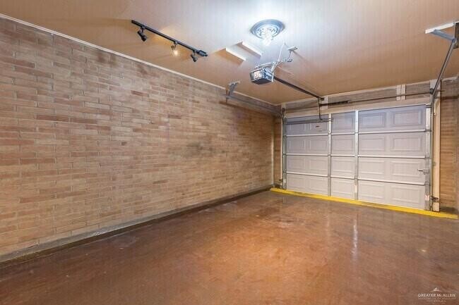 Building Photo - 23 West St