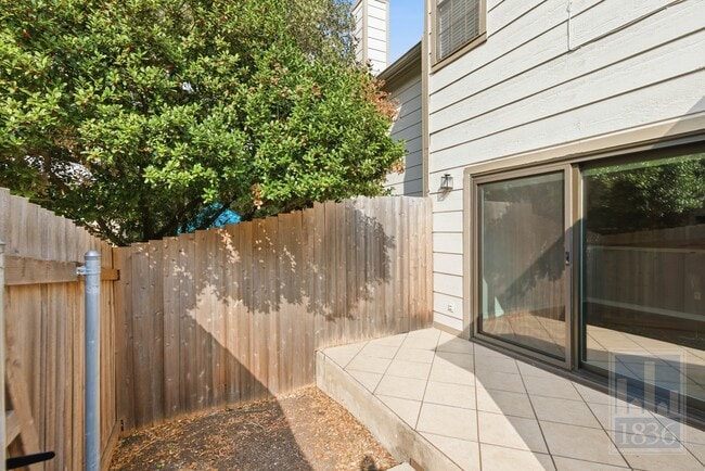 Building Photo - 11821 Bittern Hollow