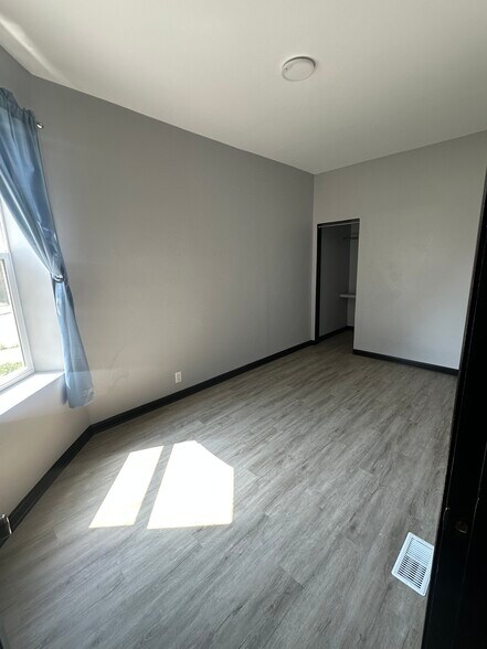 2nd bedroom - 1556 S Spaulding Ave