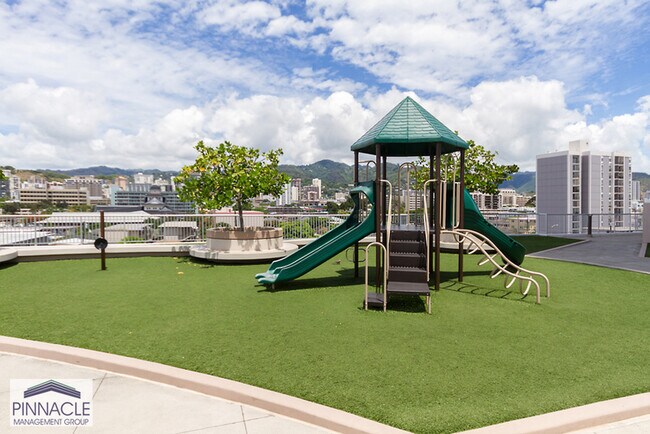 Building Photo - 1296 Kapiolani Blvd