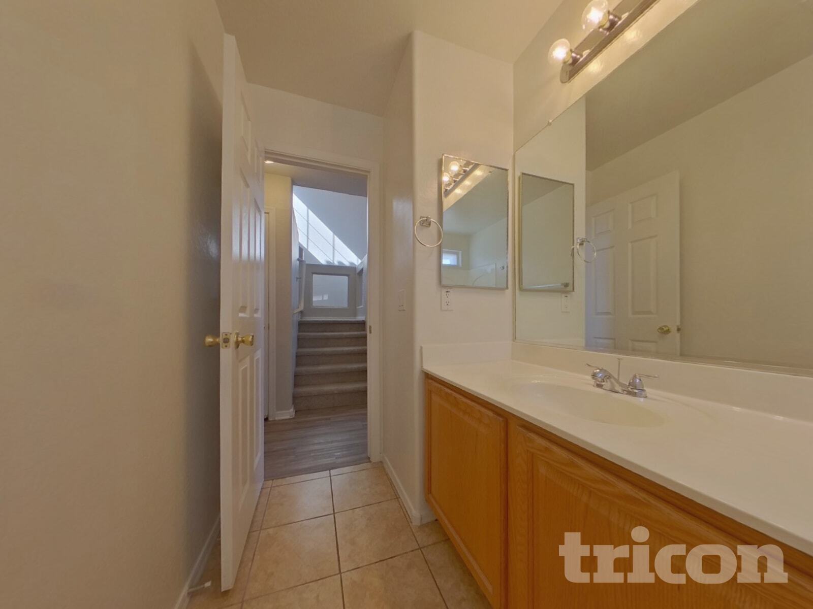 Building Photo - 22040 W Gardenia Dr