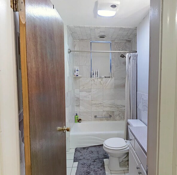 Building Photo - 18 Dean Rd