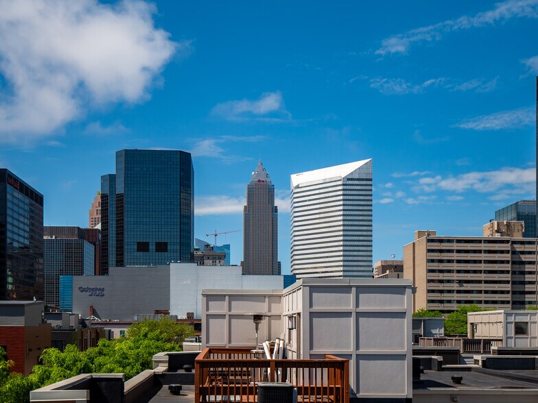 Building Photo - 1471 Lindazzo Ave