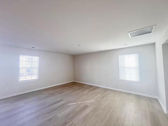 Building Photo - 1203 Melrude Ct