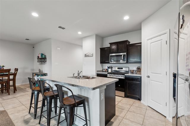 Building Photo - 16417 Marinette Ct