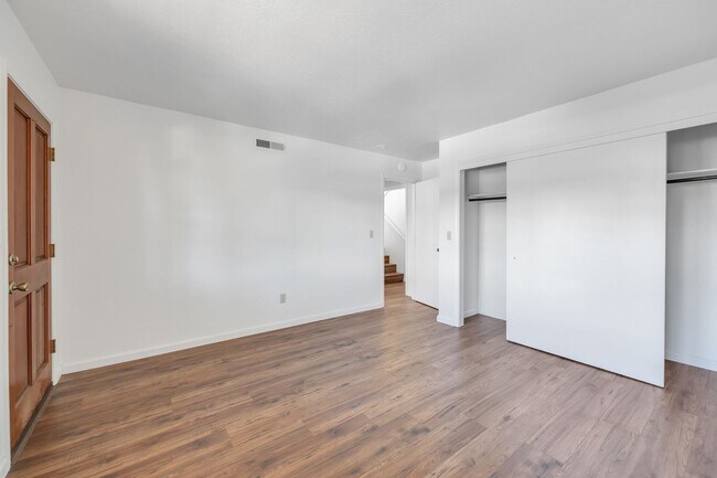 Building Photo - Charming Newly Remodeled 2 Bedroom Home in...