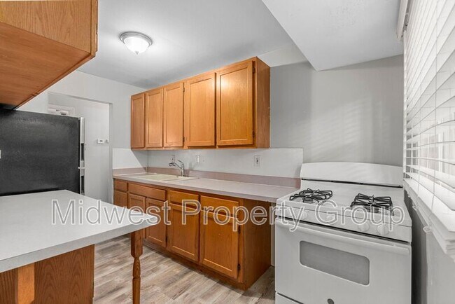 Building Photo - 306 Banff Cir