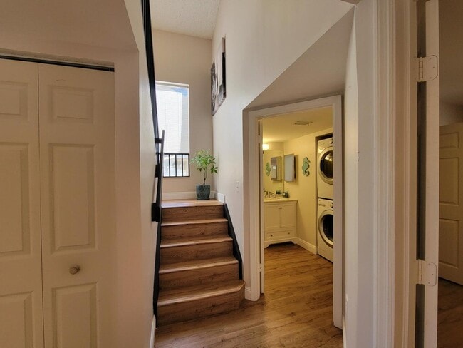 Building Photo - 13206 Glenmoor Dr