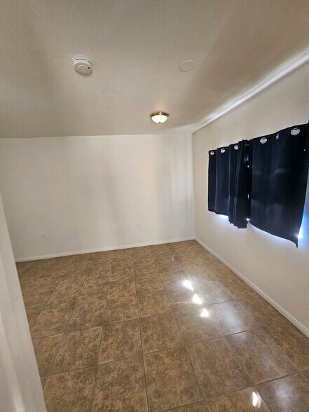 Building Photo - 61080 Azania Ave