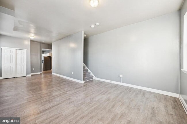 Building Photo - 138 N King St