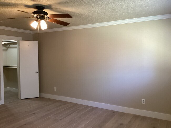 Building Photo - 2511 Peaceful Valley Dr