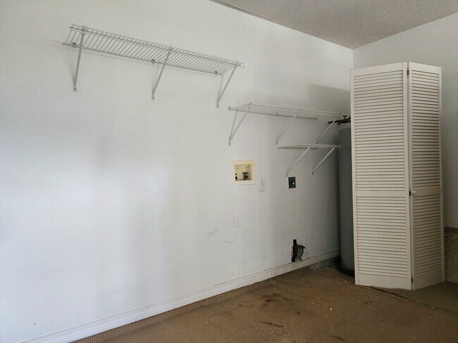 Building Photo - Adorable back yard in Gulf Shores - 3/2